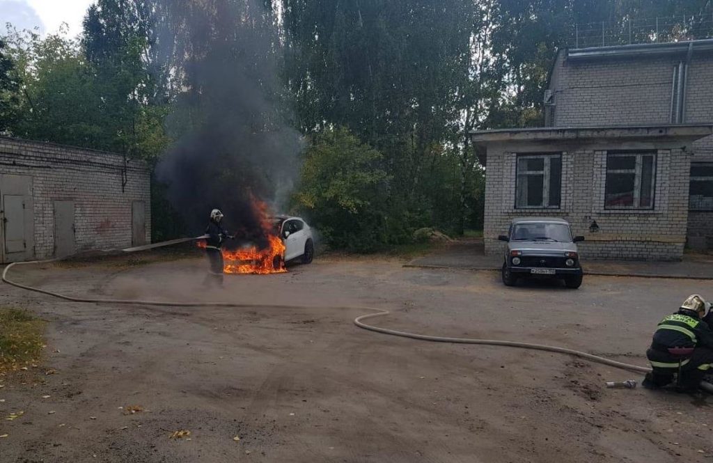 У зампреда Сормовского суда Кащука сгорел автомобиль